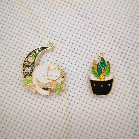Lovely Moon Cat Needle Minder Magnetic for Cross Stitch, Flower Cat Needle Holder for Embroidery Needlework?Needlework and Embroidery Accessories?...
