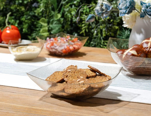 Posh Setting Square Plastic Serving Bowls, Medium Gold Glitter Plastic Serving Bowls, 4 Pack Plastic Disposable Party Snack, Buffet, Chips, or Sal...