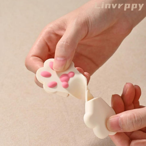 Cute Cats Paw Chip Clips 2pcs Heat Resistance Cooking Pinch Mitts Potholder Food Bag Sealing Clamp Bread Snack Bag Clips for Seal Storage (Grey)...
