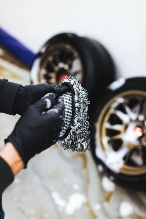 The Rag Company – The Cyclone Ultra Wheel Mitt – Perfect for Wheels, Grills, and Tight Areas; Proprietary Microfiber Blend; Easily Releases Contam...