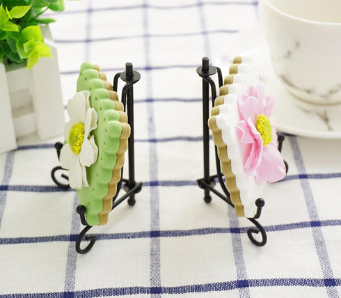 Artliving 3.5 Inch Black Mini Iron Stand Cookie Holder Display Stand Place Card Holder Display Easels at Weddings, Birthday Party (4 pack)...