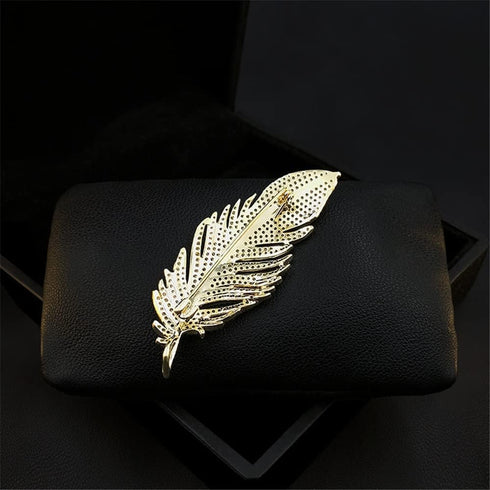 Gold Rhinestone Feather Brooch Pin for Women Men Fashion Crystal Delicate Leaf Brooch Lapel Pins Elegant Dress Accessories Jewelry Boutonniere Cor...
