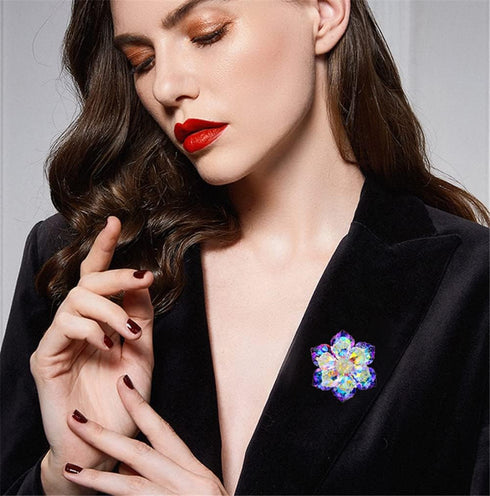 Shining Crystal Flower Brooch For Women Handmade Lapel Pin Jackets Clothes Badge Party Accessories Jewelry Gifts for Bridal Women Girl...