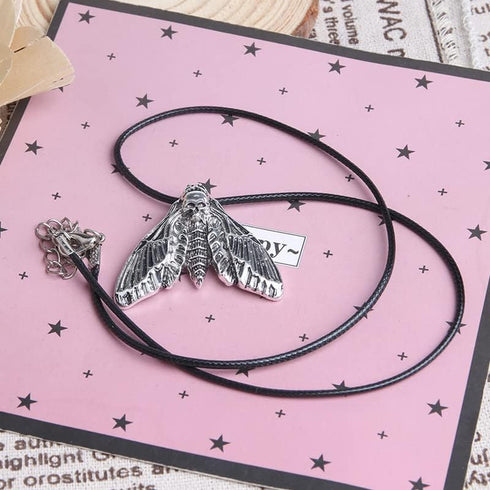 Wixine 2Pcs Skull Head Moth Necklace Animal Pendant Lady Necklace...