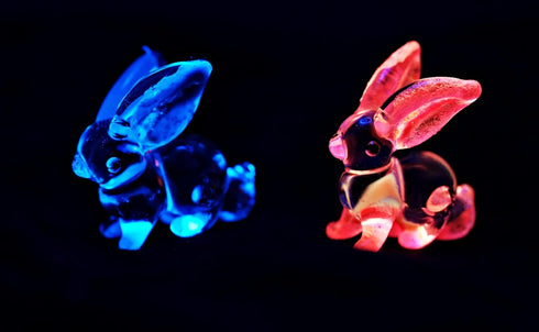 Garden Deco Glow in The Dark Tiny RABIT Hand Blown Art Glass Figurine Ornament Sculpture...