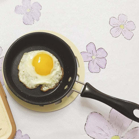 Mini Egg Frying Pan 4.7-Inch 3Pcs, Non-stick One Egg Frying Pan with Bakelite Handle, Cast-Iron Pot Designed for Eggs and Pancakes, All Stoves are...