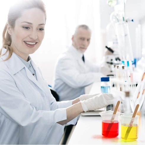 Coopay 12 Pack 100ml/3.4oz Plastic Beakers Epoxy Mixing Cups, Plastic Graduated Cups Clear Multipurpose Measuring Cups with 50 Pack Wooden Stirrin...