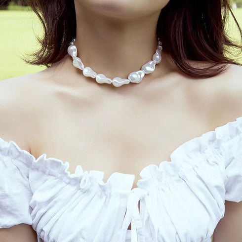 Baroque Pearl Necklace for Women Vintage Pearl Choker Necklace Dainty Irregular Pearl Charm Necklace Chunky Big Pearl Necklace Birthday Wedding Je...