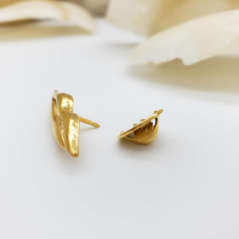 Lips Lapel Pin - Gold Plated - Man Ray Art Inspired Brooch...
