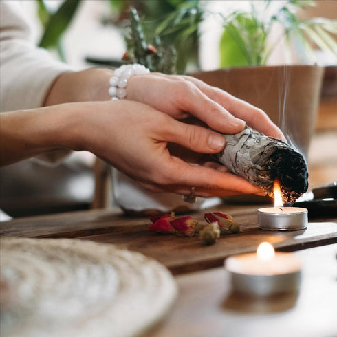 ESPOIR & AMOUR White Sage 4" - 3 Spiritual Sage Sticks for Smudging, Healing and Ritual - Hand-Tied Sage Smudge Sticks to Cleanse Negativity - Sus...