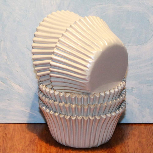 Gifbera White Metallic Foil Cupcake Liners Standard Size Baking Cups, 200-Count...