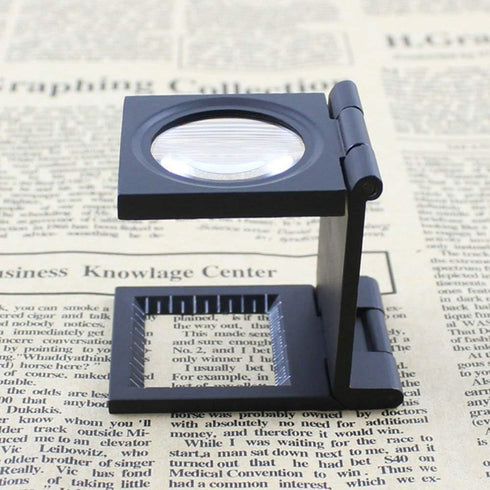 10X 28mm Mini Three-Folding Magnifier Zinc Alloy Loupe Pocket Reading Magnifiers Magnifying Glass with Scale for Textile Optical Jewelry Tool (1 P...