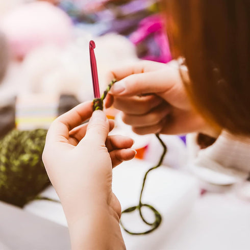 WLLHYF 6 Pcs Crochet Hook Keychain 3/4/5mm Portable Crochet Keychains Kit Mini Creative Keychains Zinc Alloy Key Chain DIY Crafts Knitting Needle ...