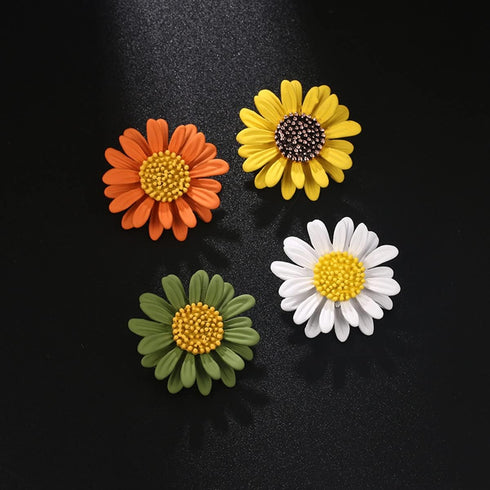 Multicolor Cute Daisy Flower Brooch Pins, Plant Sunflower Suit Lapel Pin,Pink Yellow White Sun Flower Dress Neckline Pin Enamel Charm Daisy Coat C...