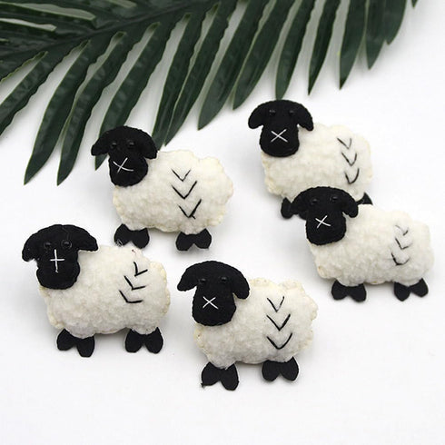 TEHAUX 5pcs Felted Sheep Keychain, Sheep Key Chain Pendant Wool Felt Sheep Crafts Sheep Charm Keyring DIY Felting Material Felted Wool Sheep Decor...