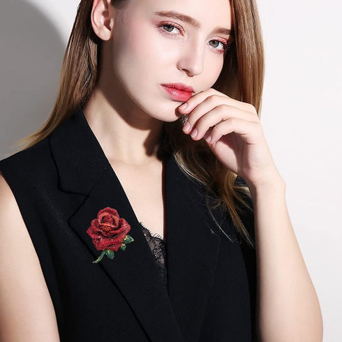 Rhinestone Rose Flower Brooch Pin for Women Men Fashion Red Green Crystal Big Leaf Brooch Lapel Pins Elegant Dress Accessories Jewelry Boutonniere...
