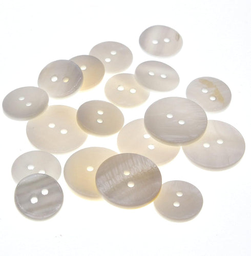 White Genuine Mother of Pearl Buttons Set,22PCS/Pack(16PCS 15MM+6PCS 20MM),2 Holes Bulk Natural MOP Pearl Shell Buttons for DIY Sewing Crafts,Shir...