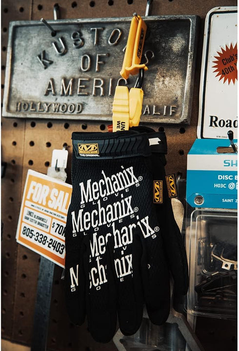 Mechanix Wear: Belt Glove Clips – Nonconductive Material, Detachable, Anti-Snap Design for Safety, Glove Clips for Construction, Electrical, Tacti...