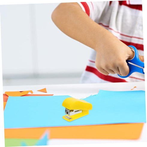 4pcs Cartoon Office Stationery Hand Held Stapler Choice Stapler Heavy Duty Stapler Cute Stapler Desktop Stapler Desk Stapler Hand Stapler Mini Sta...