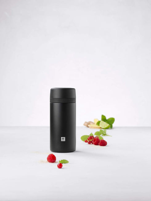 ZWILLING Thermo 14.2-oz Tea & Fruit Infuser Bottle, 420ml, Matte Black...