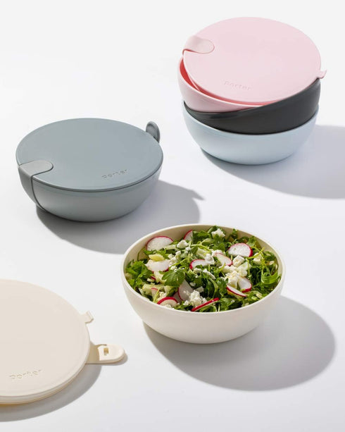 W&P Porter Plastic Bowl Lunch Container w/ Protective Non-slip Exterior, Mint 1 Liter | Lid & Snap-tight Silicone Strap | Food Storage, Bento Box,...
