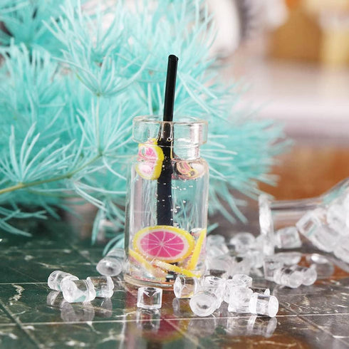 yueton 100g 3mm Miniature Dollhouse Clear Plastic Ice Cubes, Doll House Ice Cubes, Fake Ice Cubes, Dollhouse Beer Drinks Accessories, Dollhouse Cu...