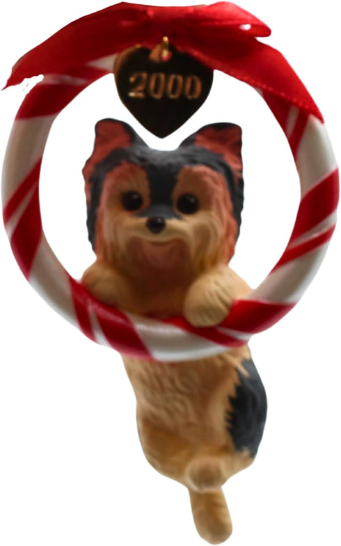 Hallmark Keepsake Ornament: 2000 Puppy Love...