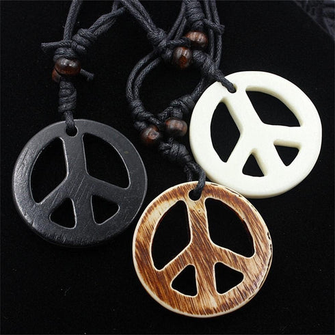 3Pcs Love Peace Sign Hippie Pendant Necklace Vintage Rope Chain Resin Peace Pendant 1960s 1970s Hippie Party Dressing Accessories Jewelry for Wome...