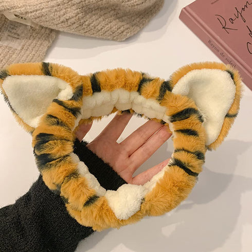 2Pcs Lovely Tiger Print Headbands Soft Plush Washing Face Facial Mask Skincare Makeup Hair Bands Elastic Spa Shower Yoga Sports Headband Headwraps...