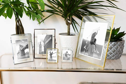 Isaac Jacobs 6x8, Antique Gold, Vintage Style Brass and Glass, Metal Floating Picture Frame (Vertical) with Locket Closure, for Photos, Art, & Mor...