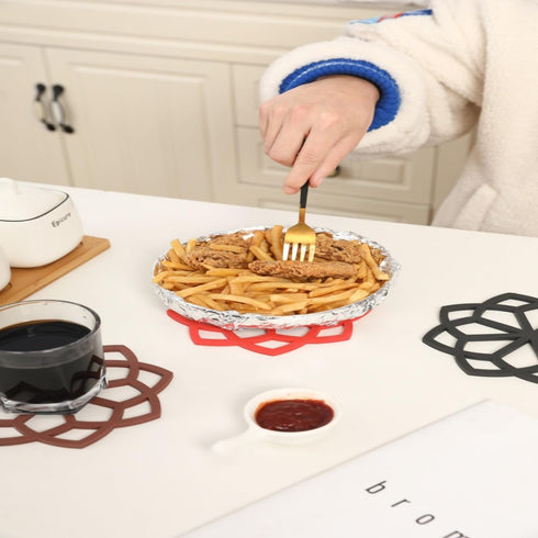 Set of 4 Flower Shaped Silicone Trivet Mat/Coasters & Hot Pads, Hot Drink Coasters, Coffee Coasters, Washers for Hot Dishes, Non-Slip Heat-Resista...