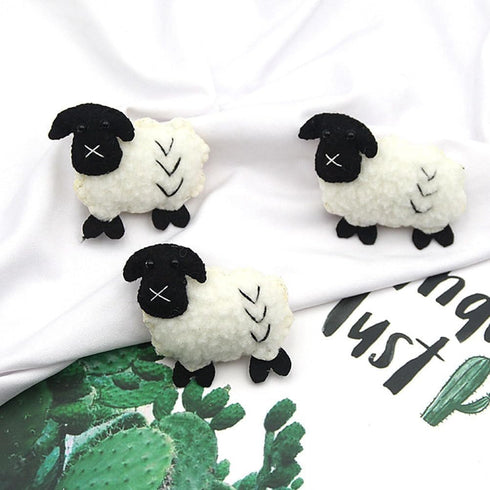 TEHAUX 5pcs Felted Sheep Keychain, Sheep Key Chain Pendant Wool Felt Sheep Crafts Sheep Charm Keyring DIY Felting Material Felted Wool Sheep Decor...