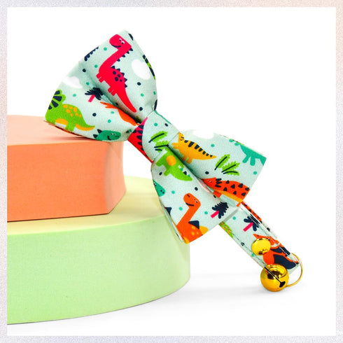 Cute Dinosaur Cat Bow Tie Collar, Green Cat Collar, Breakaway with Bell, Safety Plastic Buckle Collar for Cats...
