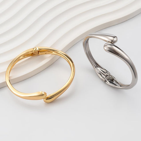 Gold Bangle Bracelets for Women Chunky Cuff Bracelet 18K Gold Plated Open Teardrop Bangle Set Wide Wire Irregular Minimalist Silver Jewelry...