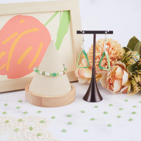 SUNNYCLUE 1 Box 240Pcs 2 Hole Beads 5x5mm Tila Beads Bulk Full Size Rectangle Square Tila Beads Japanese Seed Bead Grass Green Two Hole Beads Loos...