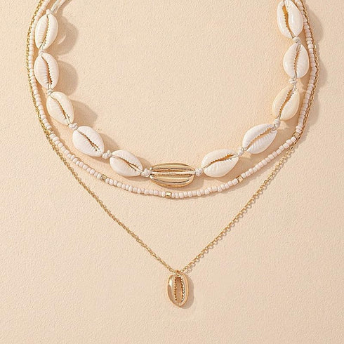 Cowrie Shell Necklace for Women Natural Sea Shell Beads Choker Necklace Gold Shell Charm Necklace Adjustable Layered Seashell Beach Necklace Summe...
