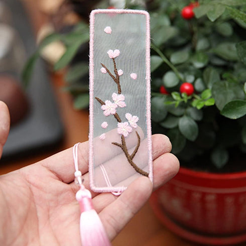 XINSHUN Embroidery Bookmark with Cute Patterns,Transparent Organza Bookmark,Embroidery Kit Christmas Gift for Adults Kids(chrysanthemum,1 pack)......