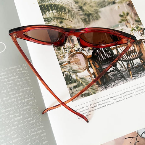 Women Cat Eye Sunglasses,Vintage Goggles Plastic Frame Sunglasses Cat Eye Mod Style Style Retro Sunglasses...