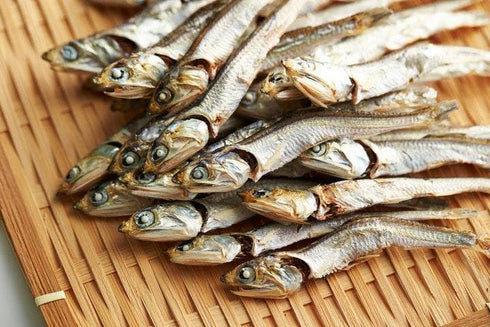 Alaskan Herring Whole Fish Pet Treat - Air-Dried, Single-Ingredient for Cats & Dogs - Natural Dog Training Treats, Fish Dog Treats, Dried Fish Sna...
