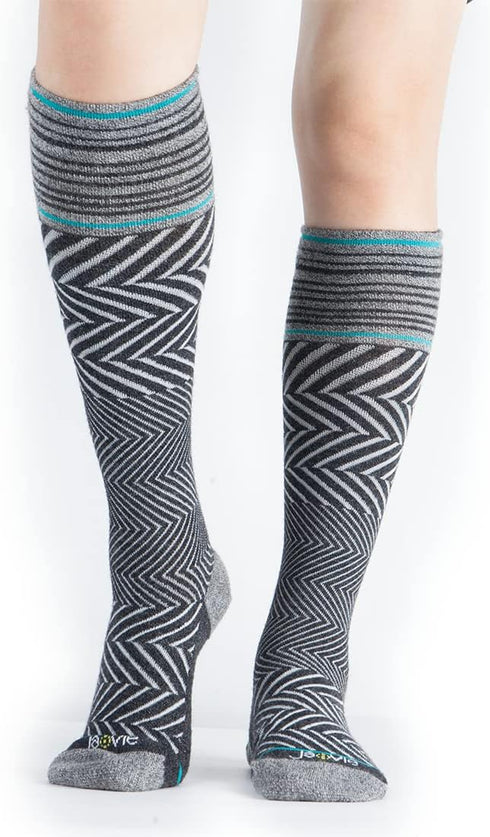 JAVIE 76% Merino Wool Compression Socks 15-20mmHg Seamless Toe for Women & Men...