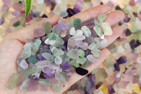 Fluorite Aquarium Gravel Rocks Natural Tumbled Healing Crystal Chips Bulk Gemstones Tumbled Crushed Stones for Fountain Vase Filler Planters Decor...