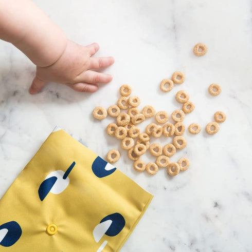 Esembly Petite Pouch, 2-Pack, A Tiny Waterproof Reusable Bag for Cloth Wipes, Disposable Wipes and Snacks, Travel Friendly, One Size, Monstera and...