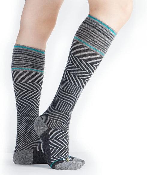 JAVIE 76% Merino Wool Compression Socks 15-20mmHg Seamless Toe for Women & Men...