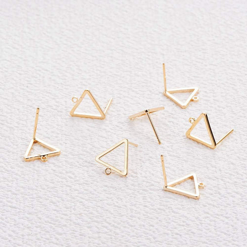 BENECREAT 10Pcs 18K Real Gold Plated Triangle Shape Earring Studs Posts with Hole for Wedding, Anniversaries Festival Gifts and Favors - 10.6x10.6...