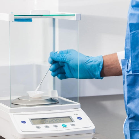 Weigh Boats - 150 Pack 7ml Plastic Disposable Trays Square Dish for Scale, Square Weighing Dishes for Powder Weight, Crafts, Food Samples - Mini P...