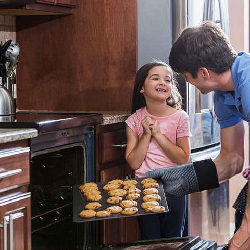 Comsmart BBQ Gloves, Heat Resistant Silicone Grilling Gloves, Long Waterproof BBQ Kitchen Oven Mitts with Inner Cotton Layer for Barbecue, Cooking...