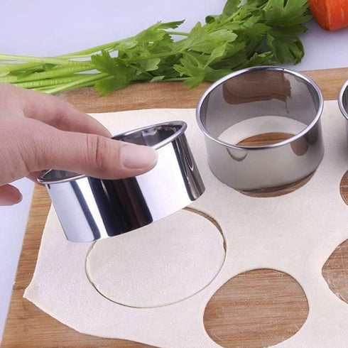 5 Different Sizes Stainless Steel Round Cookie Cutter for Baking Rolled Edge Cookie Circle Biscuit Cutters Ring Cutter Molds for Making Donuts, Bi...