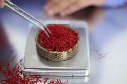 Dunya Saffron Superior Saffron Threads (Super Negin) (A grade) Saffron Spice for Paella, Risotto, Tea's, and all Culinary Uses (1 Gr)...