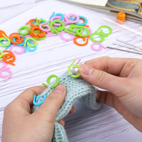 Yizzvb 50 Pcs Crochet Stitch Markers, Knitting Stitch Rings with Plastic Box, Crochet Ring Crochet Locking Sewing Accessories and Large-Eye Blunt ...