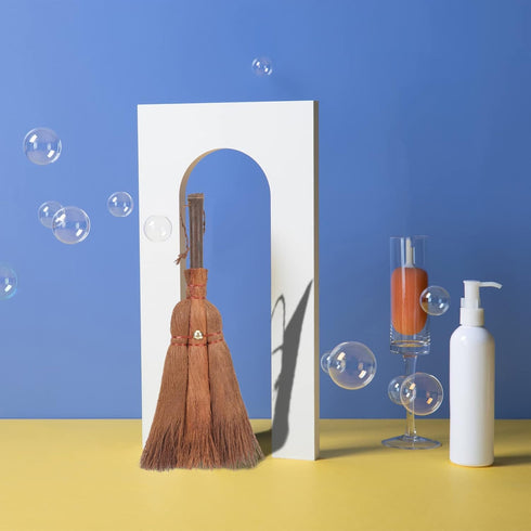 Witch Broom Palm Broom Mini Natural Whisk Broom Thai Desk Cleaning Computer Keyboard Broom Gongfu Tea Cup Duster for Home Tea Ceremony Tools Weddi...